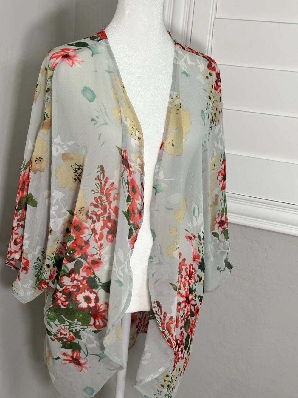 Women's Floral Print Puff Sleeve Kimono Cardigan Loose Cover Up Casual Blouse